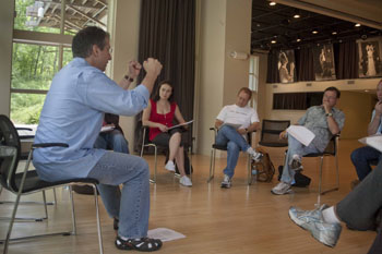 Master Teacher Barry Edelstein discusses his approach to Shakespeare with the Fellows.